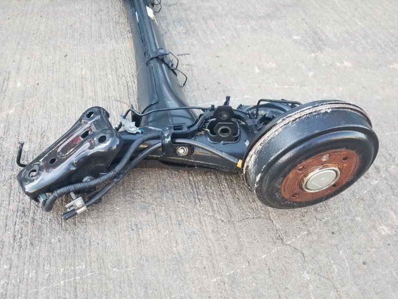 Recambio de puente trasero para opel corsa f elegance referencia OEM IAM 1648273280  