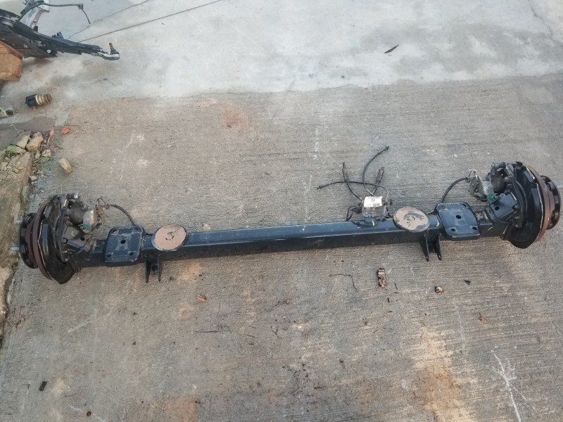 Recambio de puente trasero para ford transit custom kasten custom referencia OEM IAM 2500916  