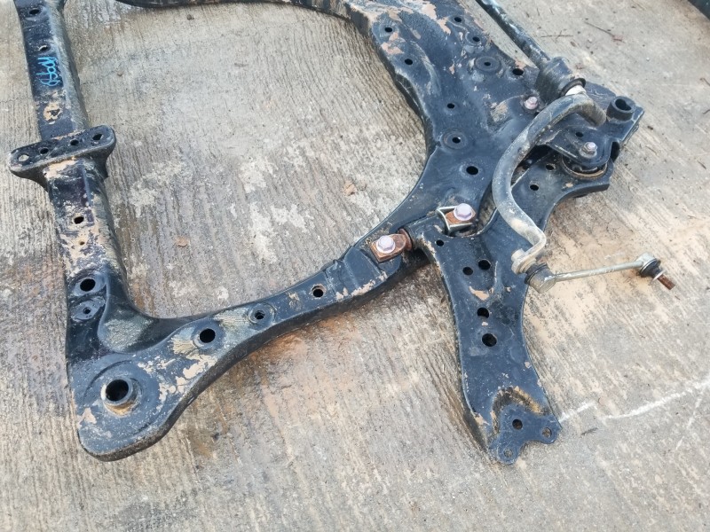 Recambio de puente delantero para toyota rav 4 hybrid referencia OEM IAM 5110042010  