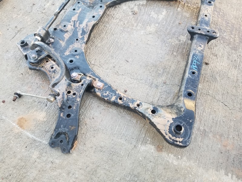 Recambio de puente delantero para toyota rav 4 hybrid referencia OEM IAM 5110042010  