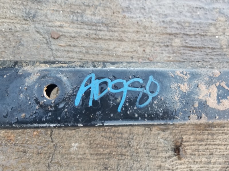 Recambio de puente delantero para toyota rav 4 hybrid referencia OEM IAM 5110042010  