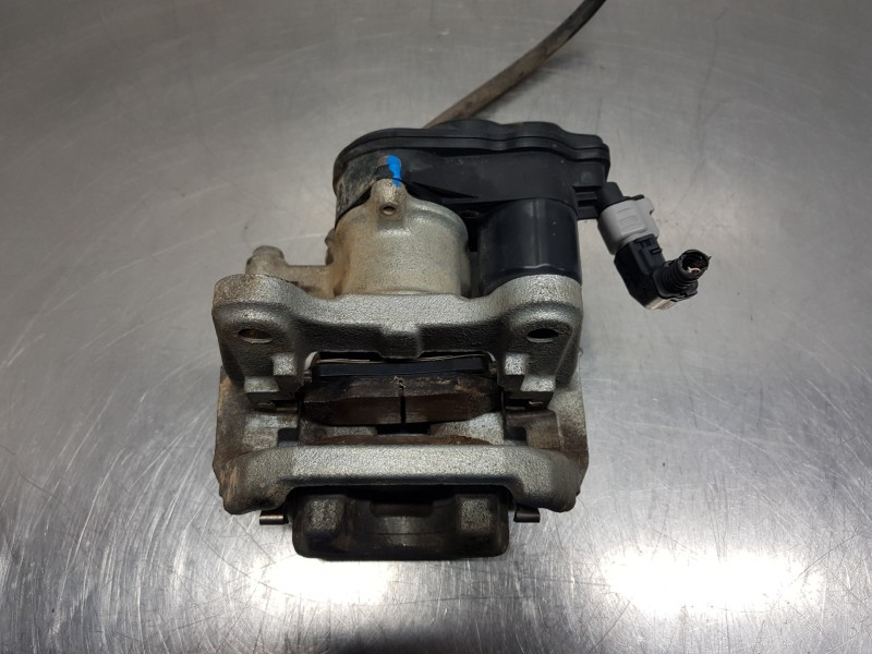 Recambio de pinza freno trasera izquierda para toyota rav 4 hybrid referencia OEM IAM 4631033010  