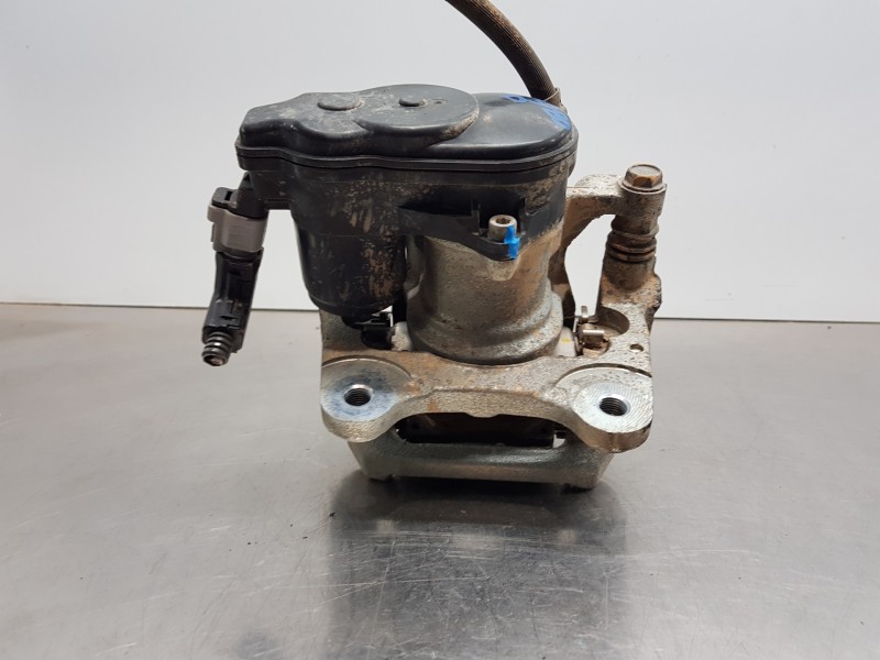 Recambio de pinza freno trasera derecha para toyota rav 4 hybrid referencia OEM IAM 4631033010  