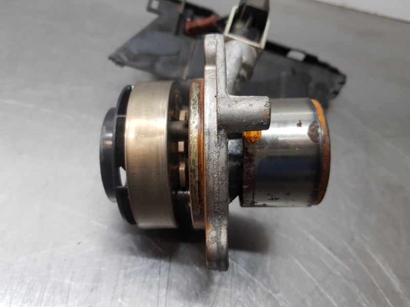 Recambio de bomba agua para audi a3 (8v) attracted referencia OEM IAM 4L121011E 4L121011N 