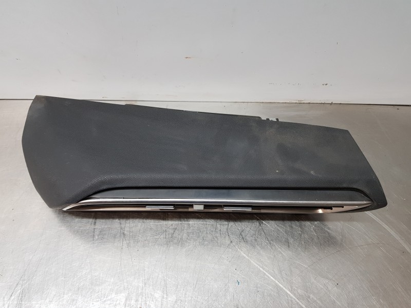 Recambio de rejilla aireadora para peugeot 3008 active referencia OEM IAM 9814075577  