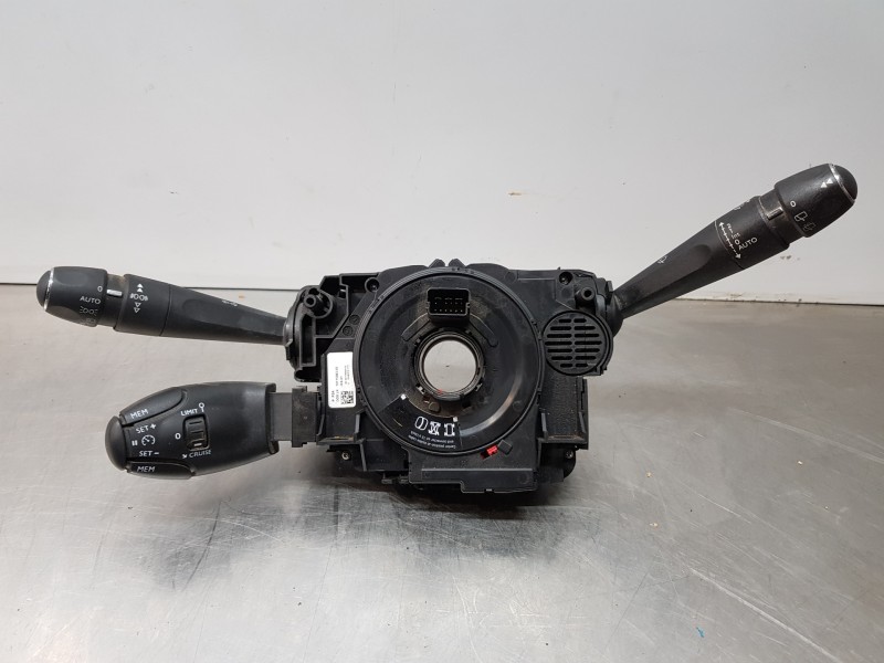 Recambio de mando multifuncion para peugeot 3008 active referencia OEM IAM 98262594ZD  