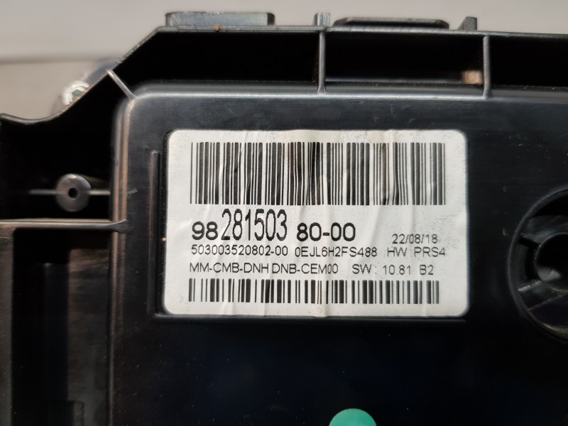 Recambio de cuadro instrumentos para peugeot 3008 active referencia OEM IAM 98281150380  