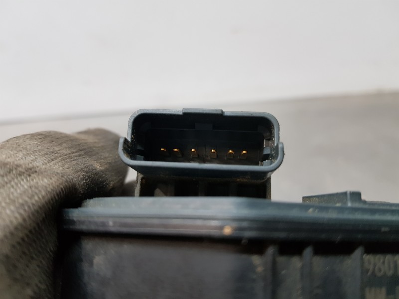 Recambio de caja mariposa para peugeot 3008 active referencia OEM IAM 9801942080  