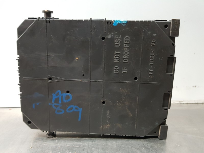 Recambio de caja reles / fusibles para peugeot 3008 active referencia OEM IAM 9819851280  