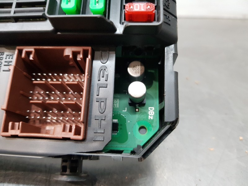 Recambio de caja reles / fusibles para peugeot 3008 active referencia OEM IAM 9819851280  