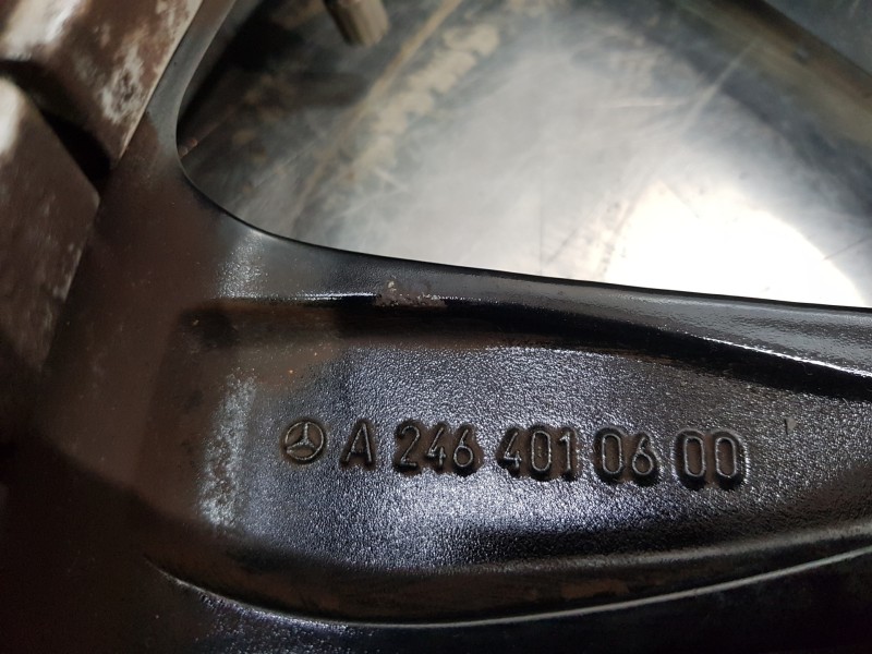 Recambio de juego llantas para mercedes clase b (w246) style referencia OEM IAM A2464010600  