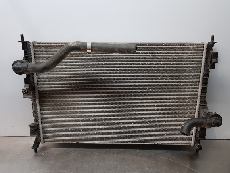 Recambio de radiador agua para peugeot 3008 active referencia OEM IAM 9675747980  