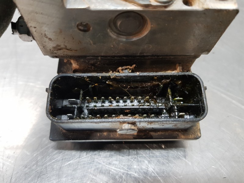 Recambio de abs para peugeot 308 premium referencia OEM IAM 9660107180   Recambio de abs para peugeot 308 premium referencia OEM IAM 9660107180