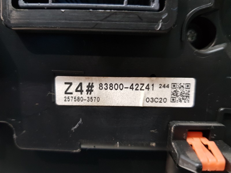 Recambio de cuadro instrumentos para toyota rav 4 hybrid referencia OEM IAM 8380042Z41  