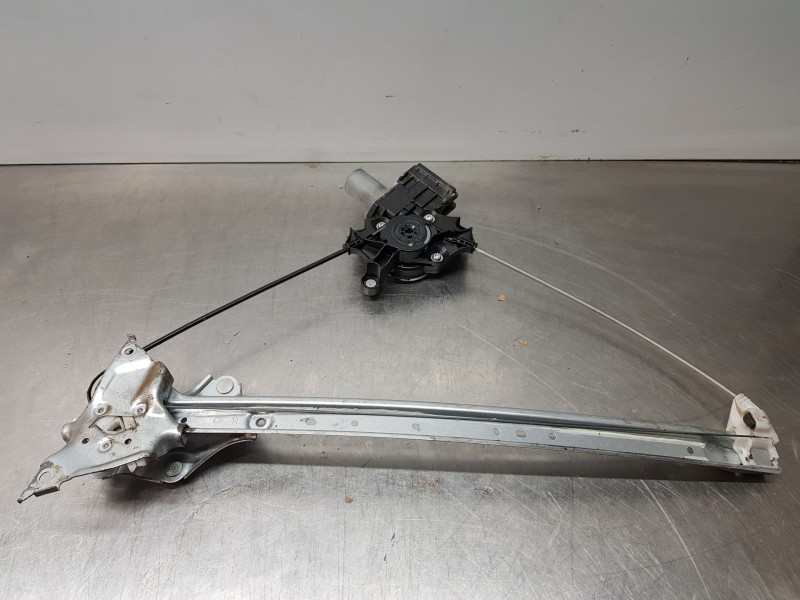 Recambio de elevalunas delantero derecho para toyota rav 4 hybrid referencia OEM IAM 6980142072 6980142070 