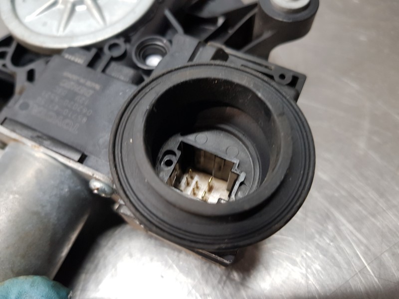 Recambio de elevalunas trasero derecho para toyota rav 4 hybrid referencia OEM IAM 6980342060 8571042150 