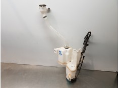 Recambio de deposito limpia para toyota rav 4 hybrid referencia OEM IAM 531542470  