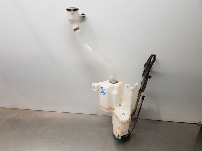 Recambio de deposito limpia para toyota rav 4 hybrid referencia OEM IAM 531542470  