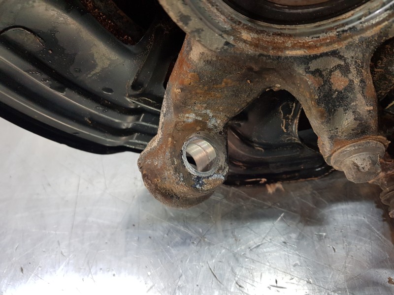 Recambio de mangueta delantera izquierda para mercedes clase b (w246) style referencia OEM IAM A2463320100  