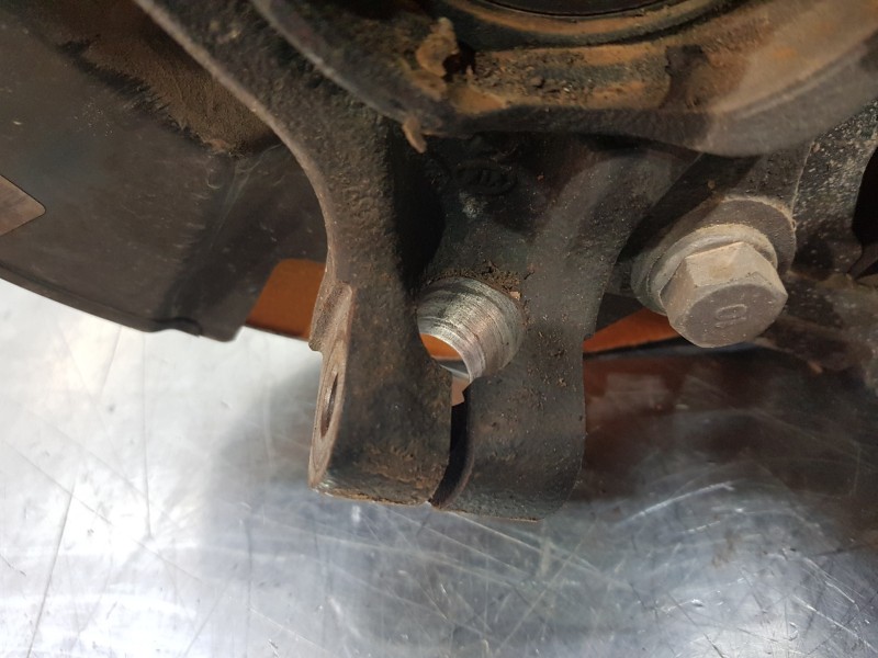 Recambio de mangueta delantera izquierda para kia stonic (ybcuv) concept referencia OEM IAM 51715H8500  