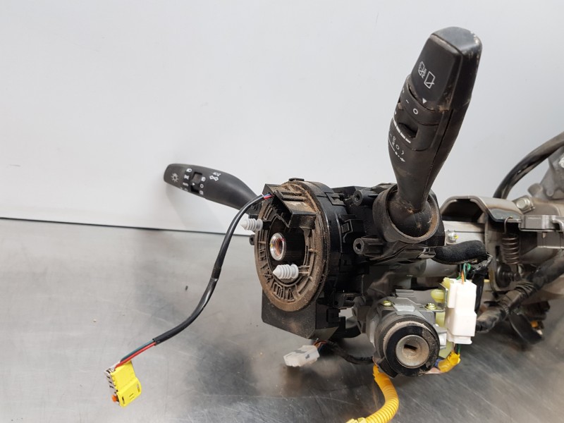 Recambio de columna direccion para kia stonic (ybcuv) concept referencia OEM IAM 56310H8300  