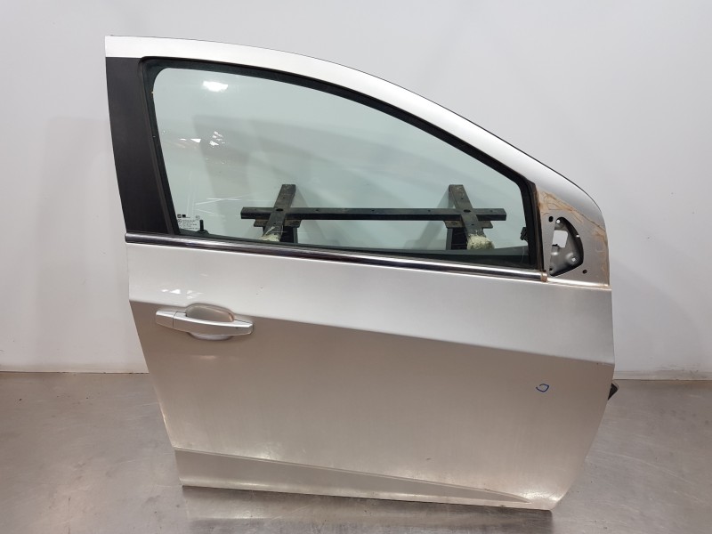 Recambio de puerta delantera derecha para chevrolet aveo sedán emotion referencia OEM IAM 95940508  