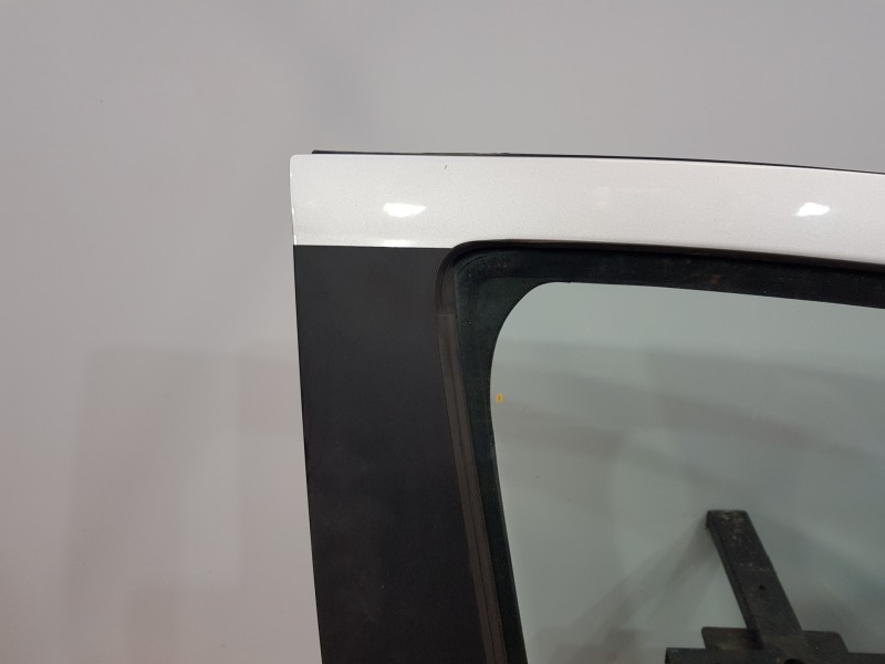 Recambio de puerta delantera derecha para chevrolet aveo sedán emotion referencia OEM IAM 95940508  