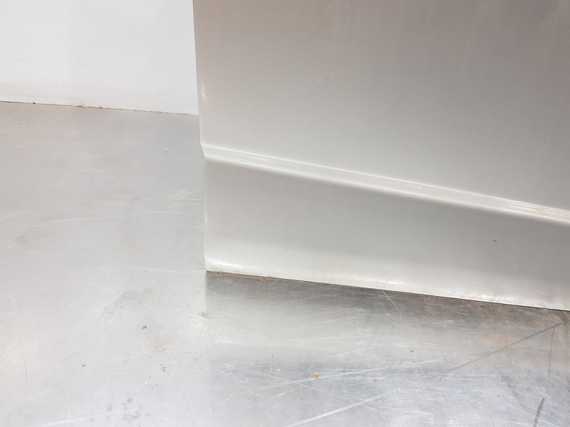 Recambio de puerta delantera derecha para chevrolet aveo sedán emotion referencia OEM IAM 95940508  