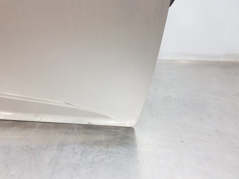 Recambio de puerta delantera derecha para chevrolet aveo sedán emotion referencia OEM IAM 95940508  