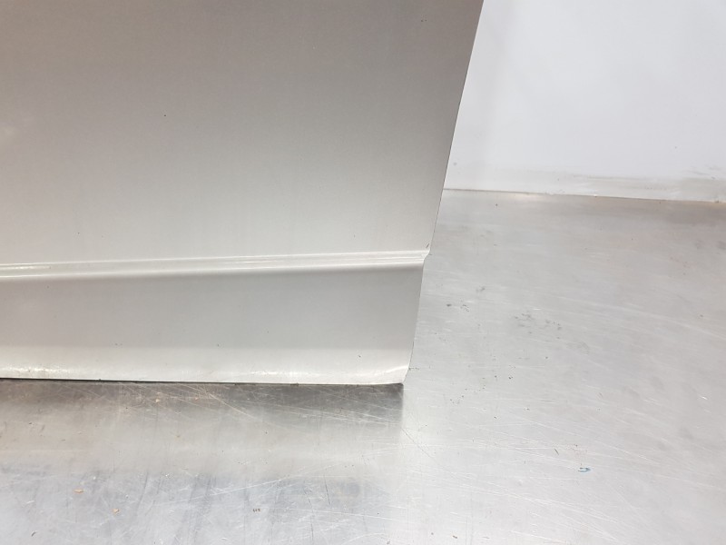 Recambio de puerta delantera izquierda para chevrolet aveo sedán emotion referencia OEM IAM 95940507  