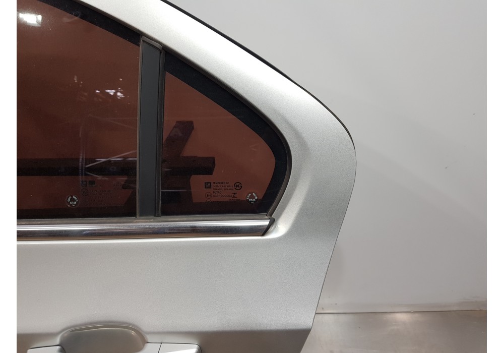 Recambio de puerta trasera izquierda para chevrolet aveo sedán emotion referencia OEM IAM 95330582   Recambio de puerta trasera izquierda para chevrolet aveo sedán emotion referencia OEM IAM 95330582