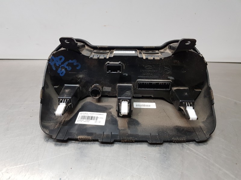 Recambio de mando climatizador para kia stonic (ybcuv) concept referencia OEM IAM 97250H8220  