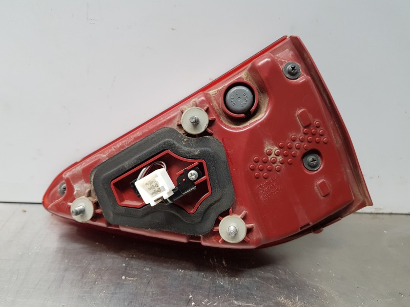 Recambio de piloto trasero izquierdo interior para kia stonic (ybcuv) concept referencia OEM IAM 92403H8500  