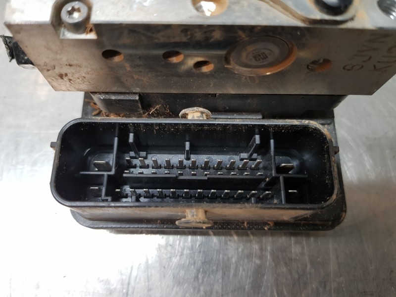 Recambio de abs para kia stonic (ybcuv) concept referencia OEM IAM 58920H8260  