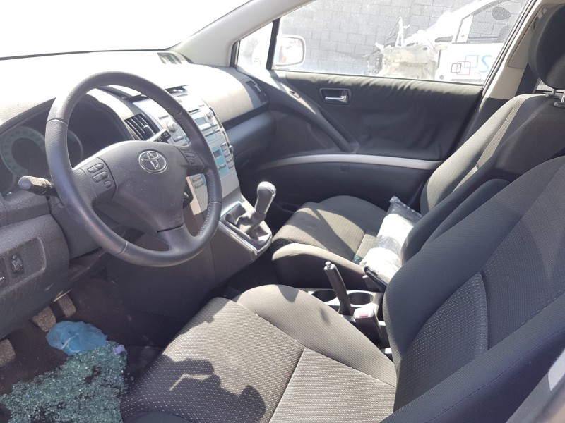 toyota corolla verso (r1) del año 2008