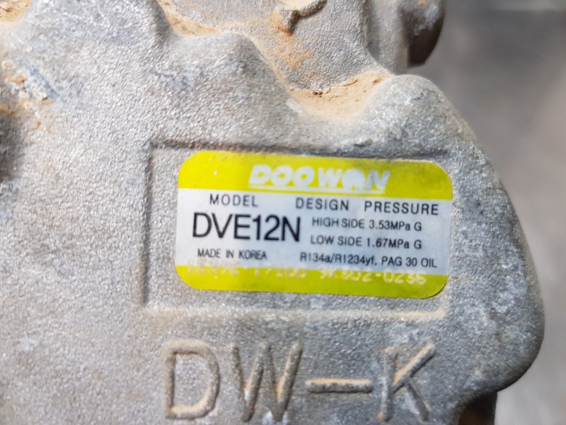 Recambio de compresor aire acondicionado para kia stonic (ybcuv) concept referencia OEM IAM 97701H8400  