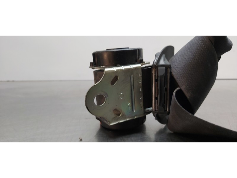 Recambio de cinturon seguridad trasero derecho para mitsubishi outlander (cw0) challenge 4wd referencia OEM IAM 7000A470XB  