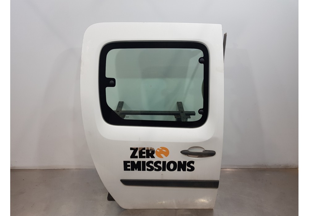 Recambio de puerta lateral corredera derecha para renault kangoo express referencia OEM IAM 821003122R   Recambio de puerta lateral corredera derecha para renault kangoo express referencia OEM IAM 821003122R