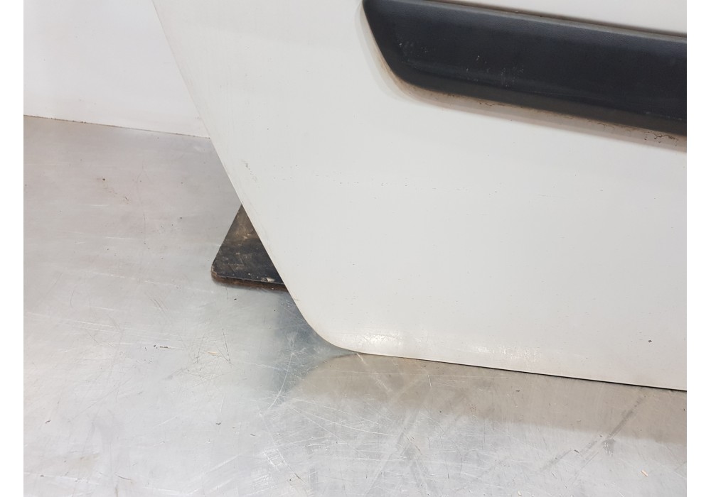 Recambio de puerta lateral corredera derecha para renault kangoo express referencia OEM IAM 821003122R   Recambio de puerta lateral corredera derecha para renault kangoo express referencia OEM IAM 821003122R