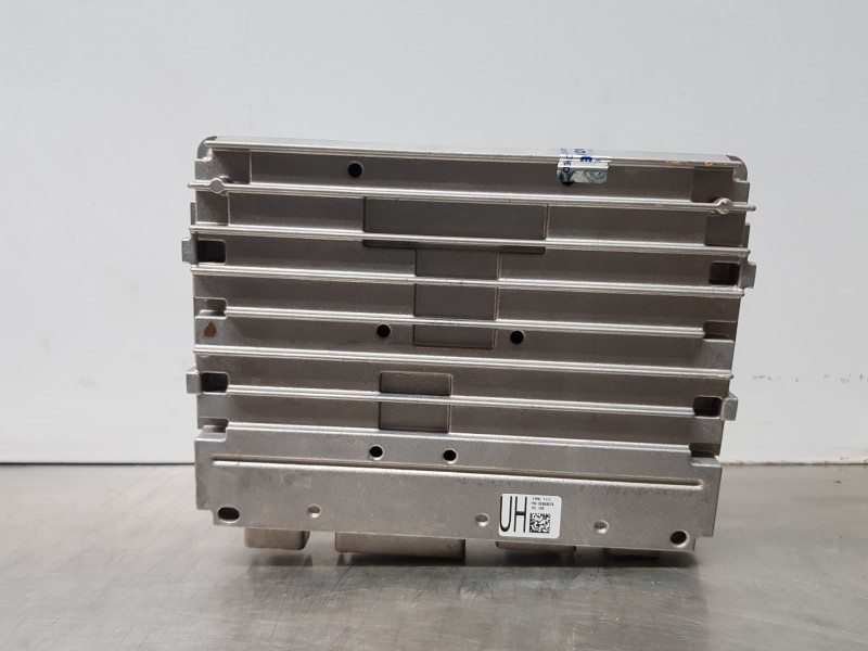 Recambio de amplificador de audio para toyota rav 4 hybrid referencia OEM IAM 8684006041  