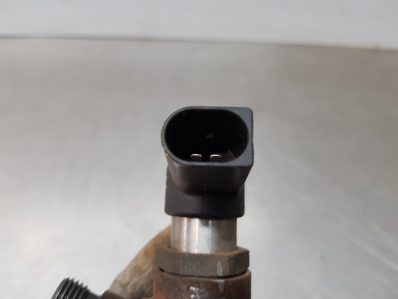 Recambio de inyector para renault megane iii berlina 5 p authentique referencia OEM IAM 166009445R  