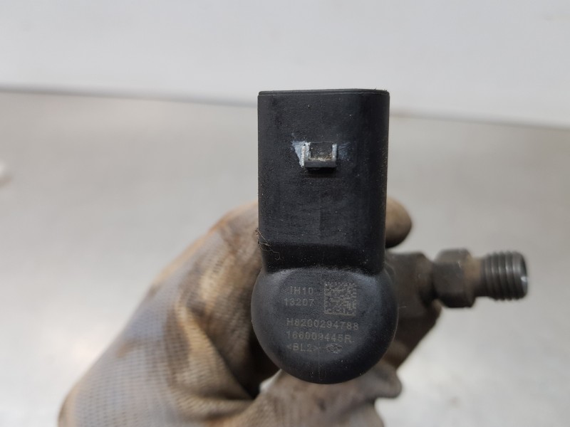 Recambio de inyector para renault megane iii berlina 5 p authentique referencia OEM IAM 166009445R  