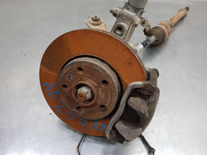 Recambio de mangueta delantera derecha para renault kangoo express referencia OEM IAM 8200755590  