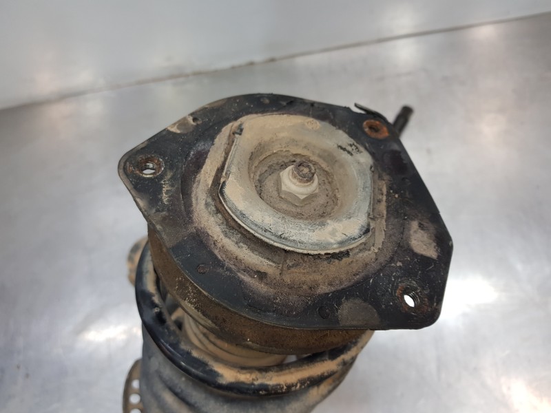 Recambio de mangueta delantera derecha para renault kangoo express referencia OEM IAM 8200755590  