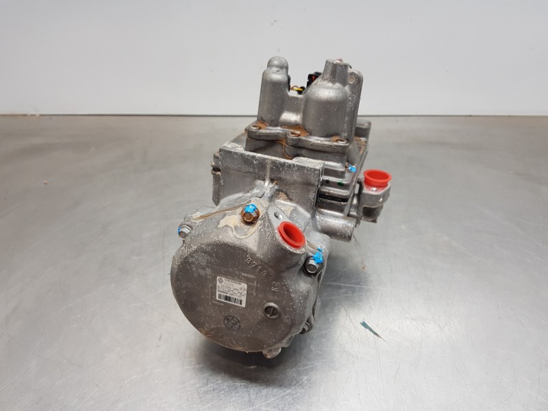 Recambio de compresor aire acondicionado para renault kangoo express referencia OEM IAM 926008999R  
