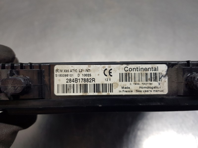 Recambio de modulo confort para renault megane iii berlina 5 p authentique referencia OEM IAM 284B17882R  