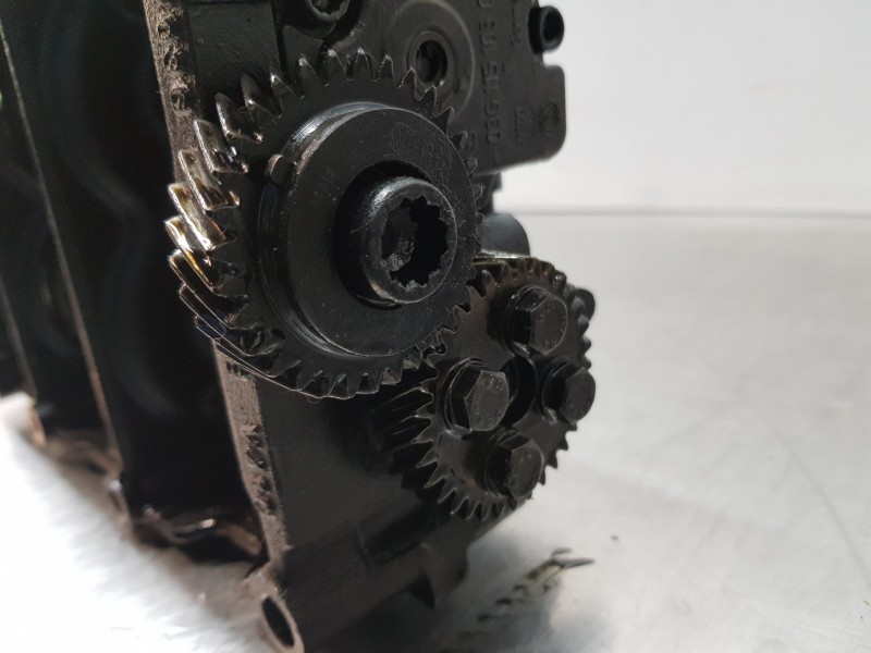 Recambio de bomba aceite para audi a4 avant (8e) confort referencia OEM IAM 03G103295L 03G103295AL 03G115105C