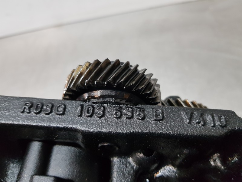 Recambio de bomba aceite para audi a4 avant (8e) confort referencia OEM IAM 03G103295L 03G103295AL 03G115105C