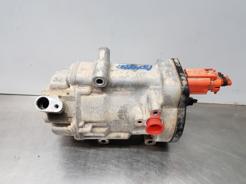 Recambio de compresor aire acondicionado para toyota rav 4 hybrid referencia OEM IAM 8837033040  