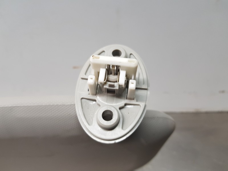 Recambio de parasol izquierdo para toyota rav 4 hybrid referencia OEM IAM 7432042661C0  